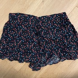Floral flowy shorts